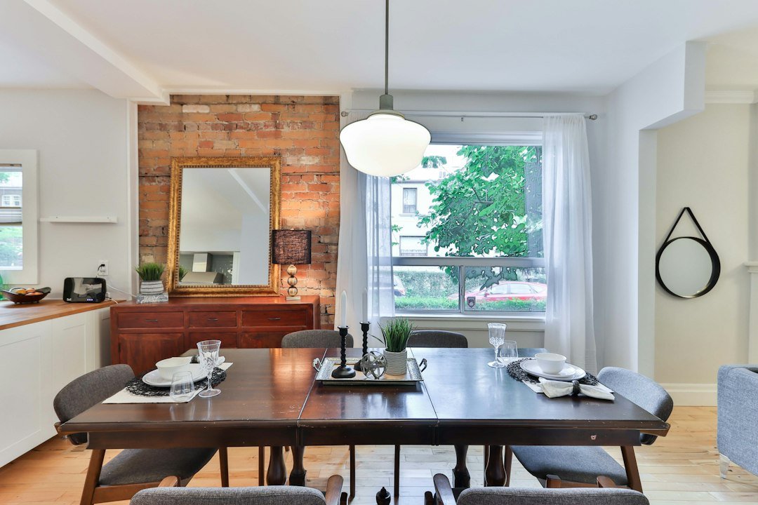 Wooden dining table representing U.S. dining table prices
