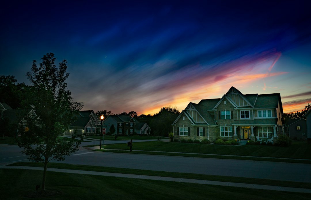 American suburban homes representing U.S. house prices